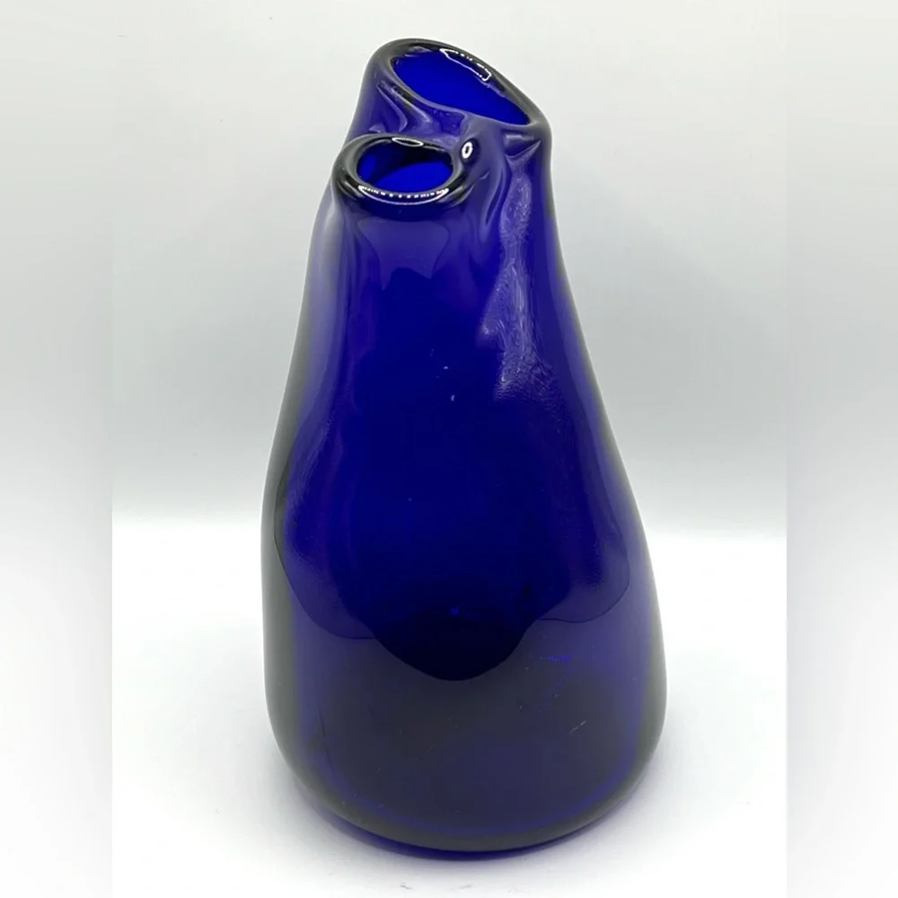 Hand Blown Art Glass Cobalt Blue 8 Shape Mouth Flower Bud Vase 7 in Height